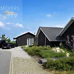 Schwarzes Holzferienhaus Mit Sauna -- Feldrain -- An Der Ostsee, Bei Wismar, 4-6 Personen Циров