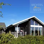 Schwarzes Holzferienhaus Mit Sauna -- Feldrain -- An Der Ostsee, Bei Wismar, 4-6 Personen *