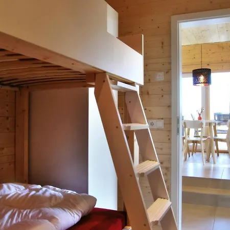 Schwarzes Holzferienhaus Mit Sauna -- Feldrain -- An Der Ostsee, Bei Wismar, 4-6 Personen Ferienhaus