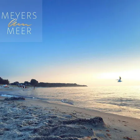 Schwarzes Holzferienhaus Mit Sauna -- Feldrain -- An Der Ostsee, Bei Wismar, 4-6 Personen 度假居 齐罗