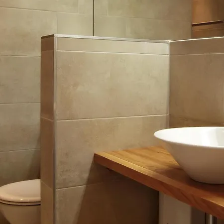 Schwarzes Holzferienhaus Mit Sauna -- Feldrain -- An Der Ostsee, Bei Wismar, 4-6 Personen * 齐罗