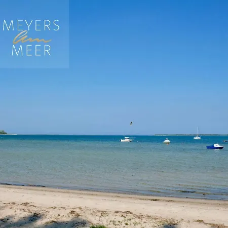 Schwarzes Holzferienhaus Mit Sauna -- Feldrain -- An Der Ostsee, Bei Wismar, 4-6 Personen Holiday home Zierow