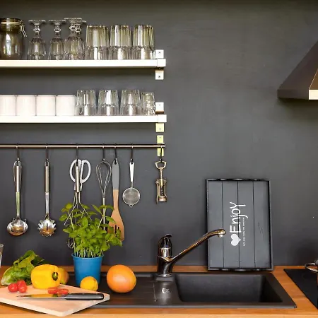 Schwarzes Holzferienhaus Mit Sauna -- Feldrain -- An Der Ostsee, Bei Wismar, 4-6 Personen *