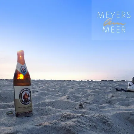 Schwarzes Holzferienhaus Mit Sauna -- Feldrain -- An Der Ostsee, Bei Wismar, 4-6 Personen *