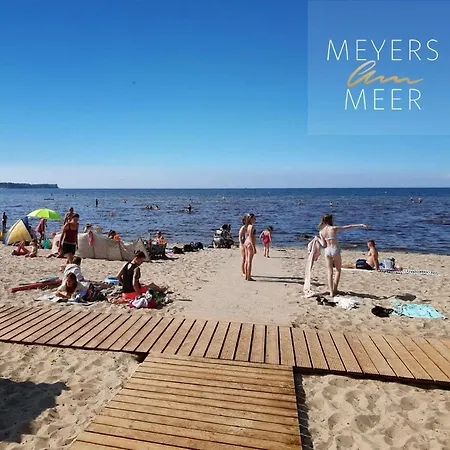 Schwarzes Holzferienhaus Mit Sauna -- Feldrain -- An Der Ostsee, Bei Wismar, 4-6 Personen * Zierow