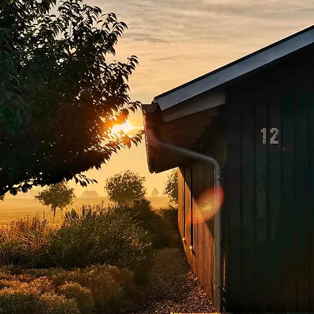 Schwarzes Holzferienhaus Mit Sauna -- Feldrain -- An Der Ostsee, Bei Wismar, 4-6 Personen Ferienhaus *