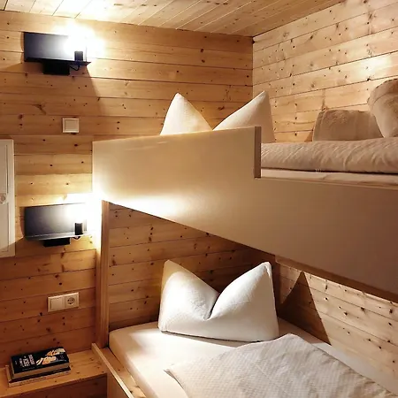 度假居 Schwarzes Holzferienhaus Mit Sauna -- Feldrain -- An Der Ostsee, Bei Wismar, 4-6 Personen